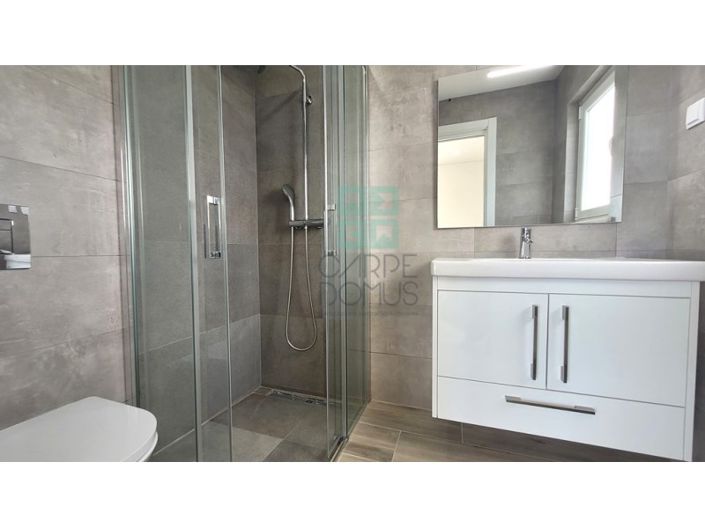 Image No.35-4 Bed House for sale