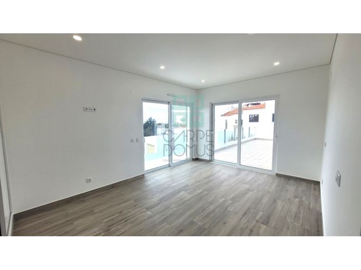 Image No.37-4 Bed House for sale