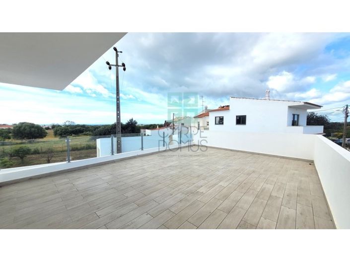 Image No.41-4 Bed House for sale