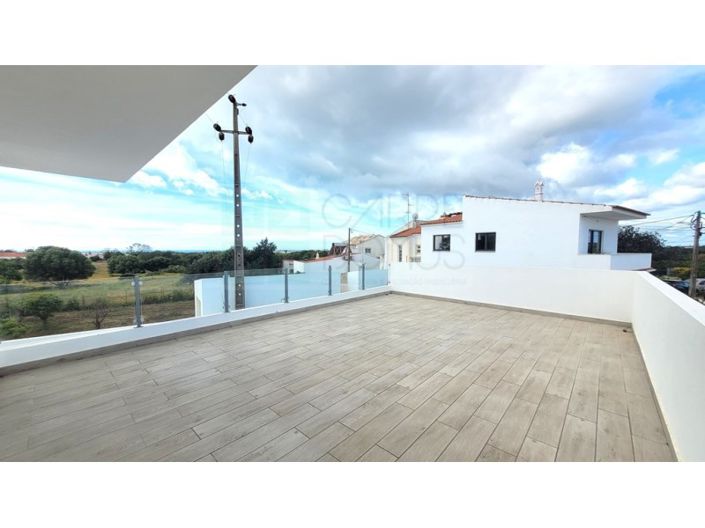 Image No.45-4 Bed House for sale