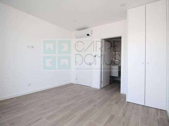 Image No.27-4 Bed House for sale