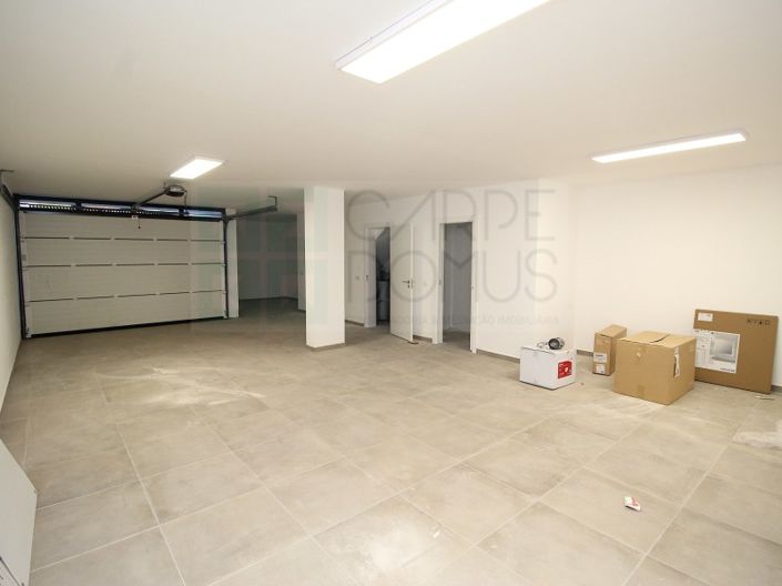 Image No.36-4 Bed House for sale