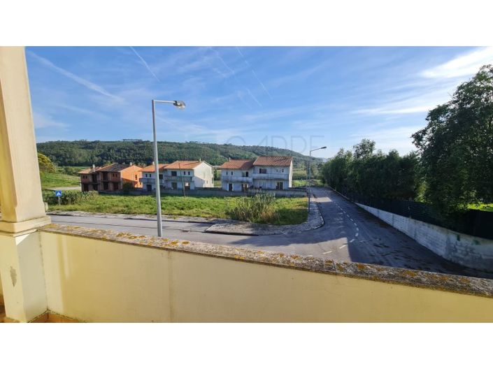 Image No.1-4 Bed House for sale