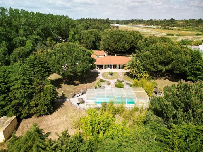 Image No.58-4 Bed Farmhouse for sale