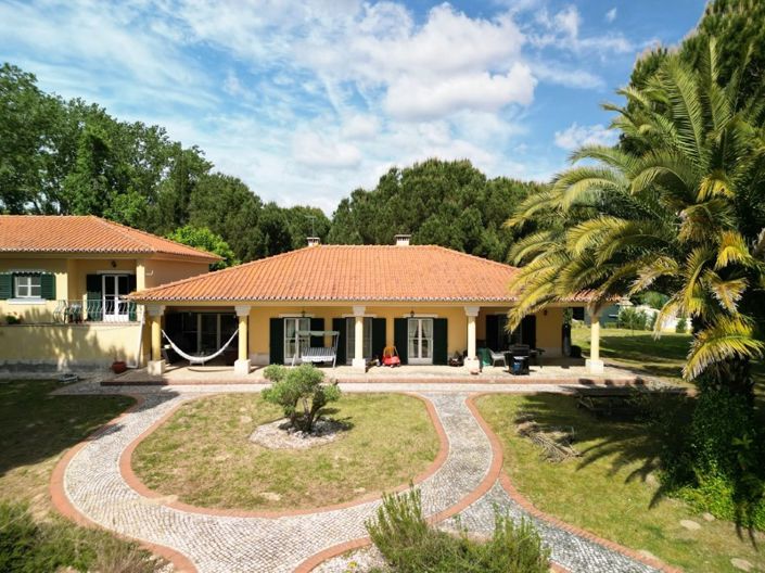 Image No.59-4 Bed Farmhouse for sale