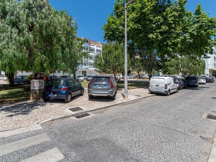 Image No.11-1 Bed Apartment for sale