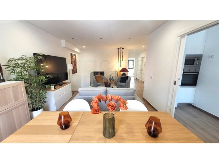 Image No.11-3 Bed Apartment for sale