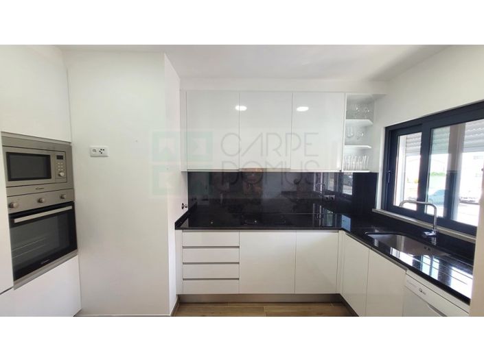 Image No.8-3 Bed Apartment for sale