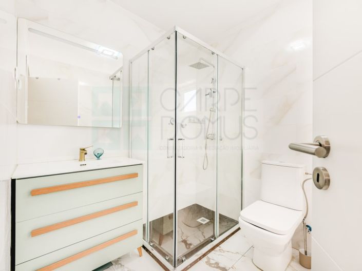 Image No.13-2 Bed House for sale