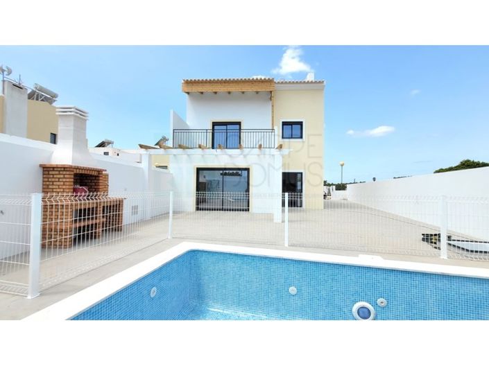 Image No.1-3 Bed House for sale