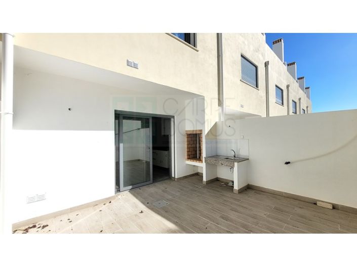 Image No.10-3 Bed House for sale