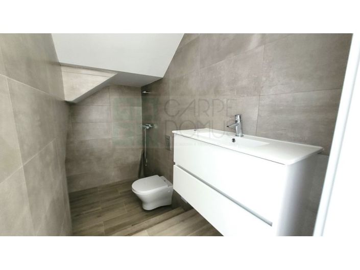 Image No.11-3 Bed House for sale