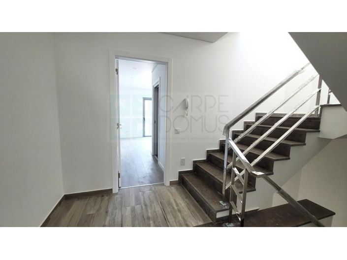 Image No.13-3 Bed House for sale