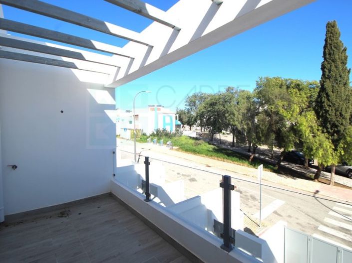 Image No.16-3 Bed House for sale