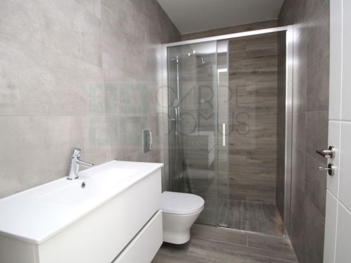 Image No.21-3 Bed House for sale