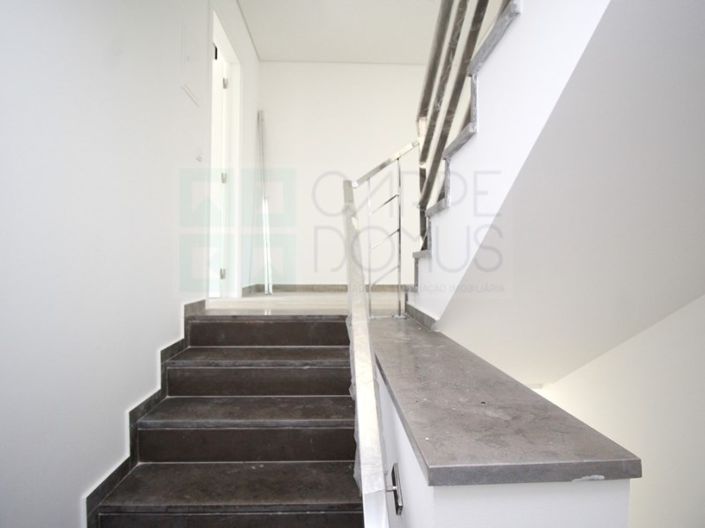 Image No.23-3 Bed House for sale