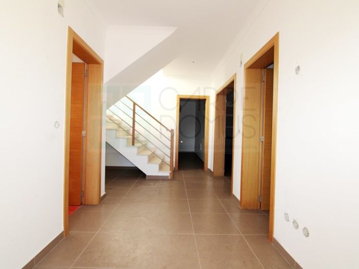 Image No.10-4 Bed House for sale