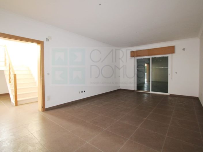 Image No.12-4 Bed House for sale