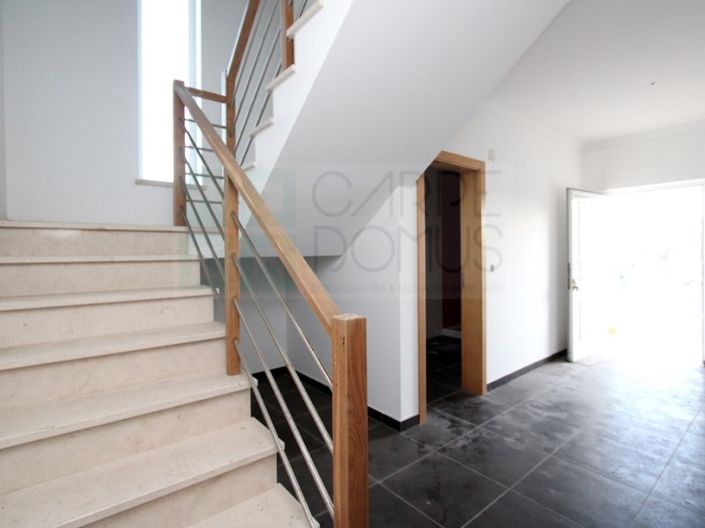 Image No.7-4 Bed House for sale