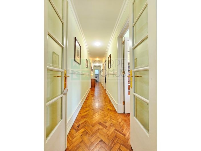 Image No.19-5 Bed Apartment for sale