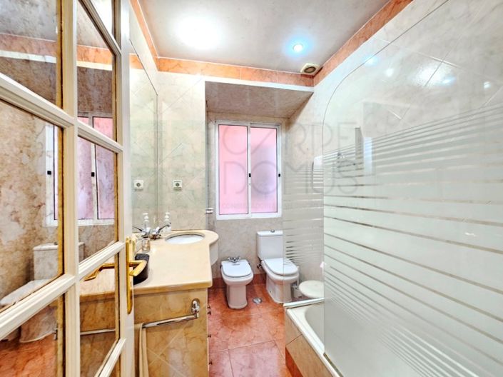 Image No.20-5 Bed Apartment for sale