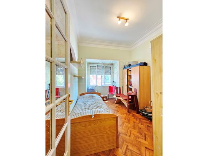 Image No.22-5 Bed Apartment for sale