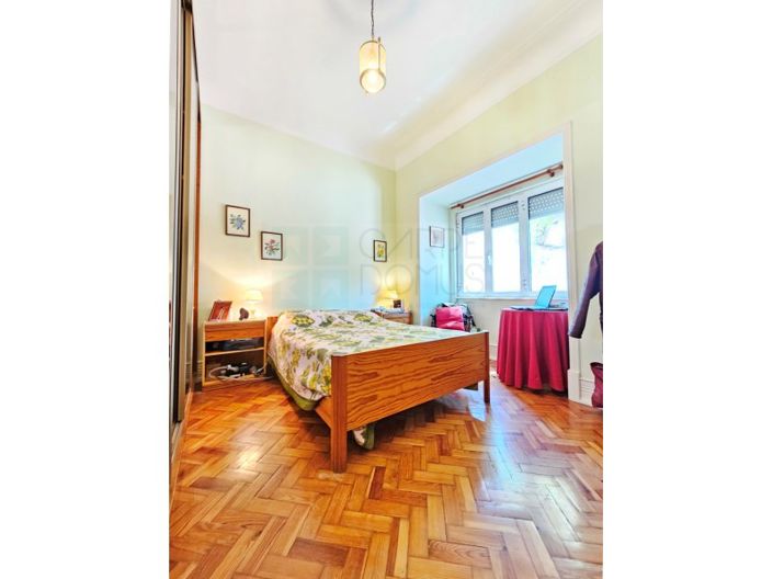 Image No.28-5 Bed Apartment for sale