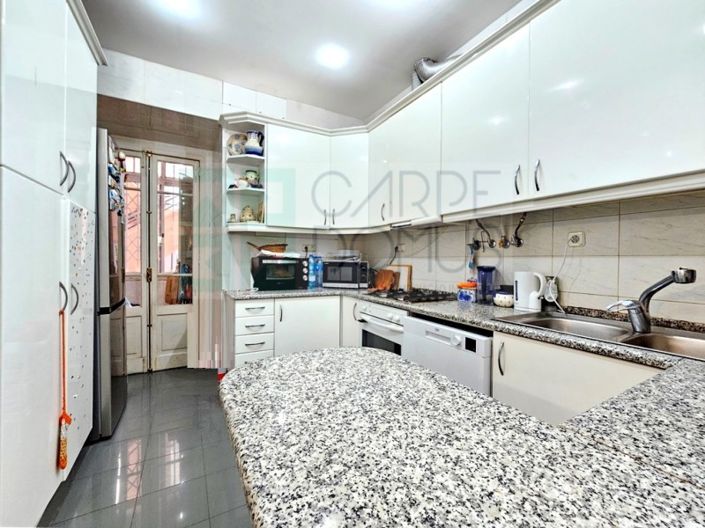 Image No.36-5 Bed Apartment for sale