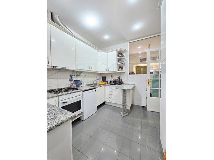 Image No.38-5 Bed Apartment for sale