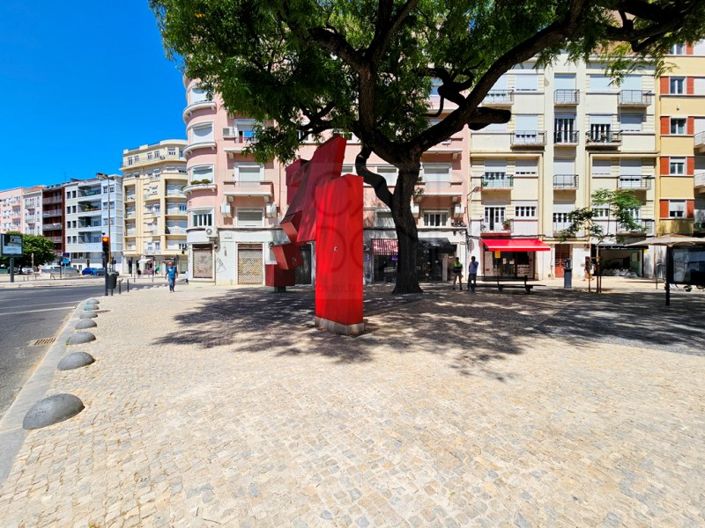 Image No.56-5 Bed Apartment for sale