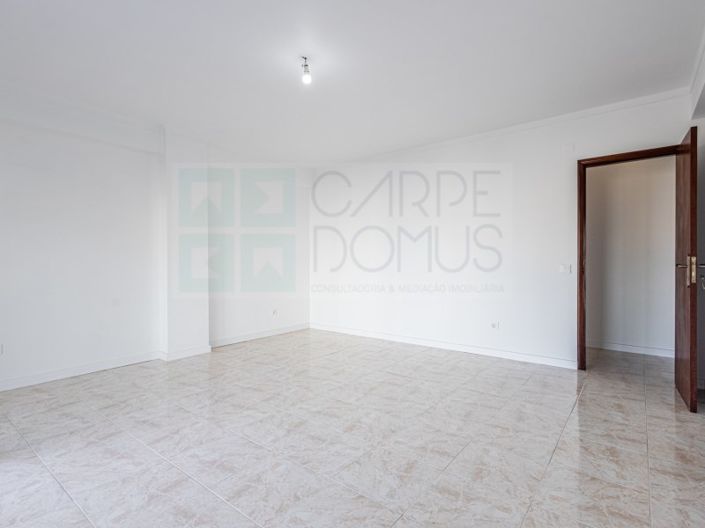 Image No.13-3 Bed Apartment for sale