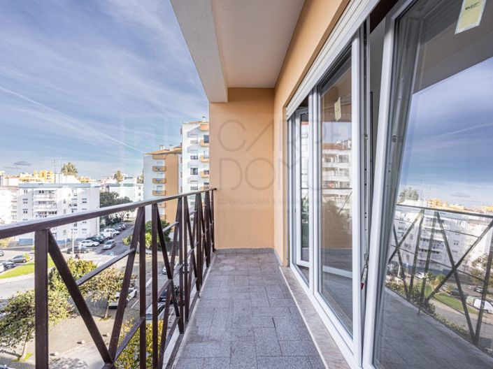 Image No.18-3 Bed Apartment for sale