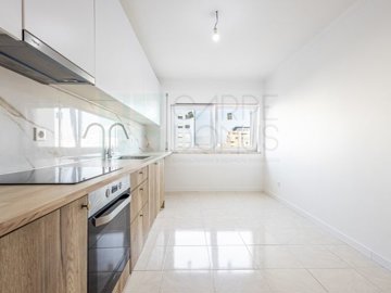 id8f3ba301-0000-0500-0000-000017be960e