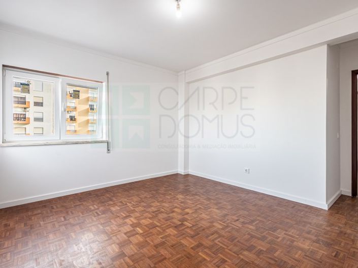 Image No.31-3 Bed Apartment for sale