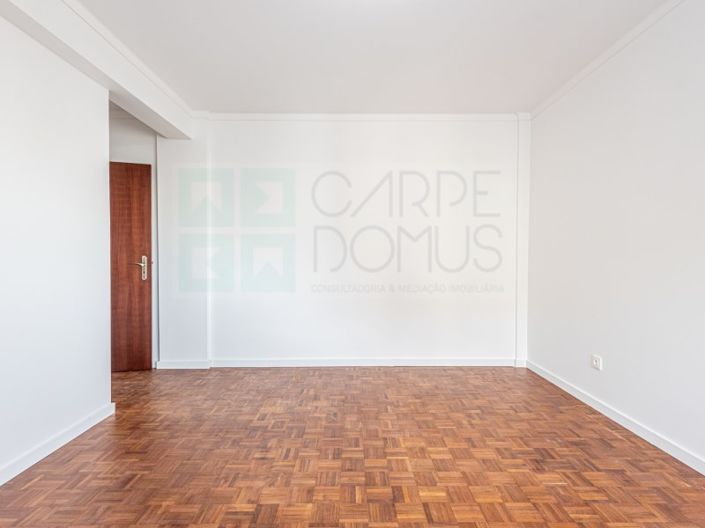 Image No.33-3 Bed Apartment for sale