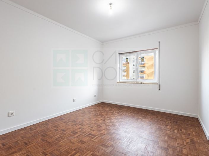 Image No.34-3 Bed Apartment for sale