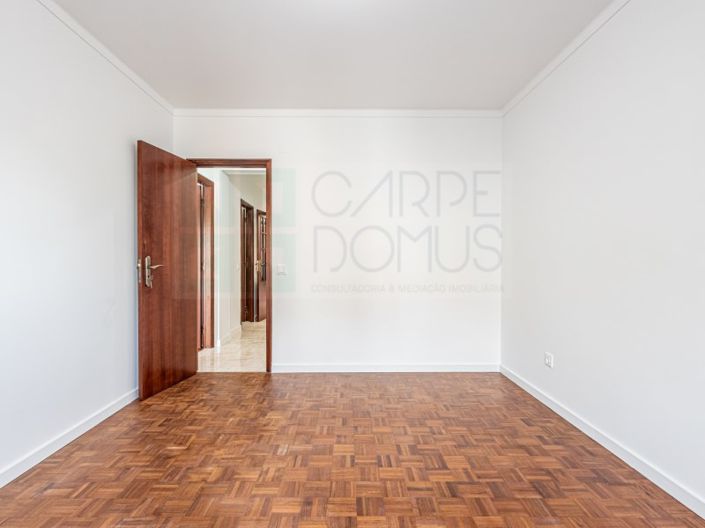 Image No.37-3 Bed Apartment for sale