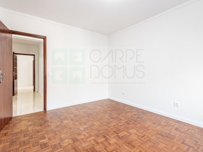 Image No.38-3 Bed Apartment for sale