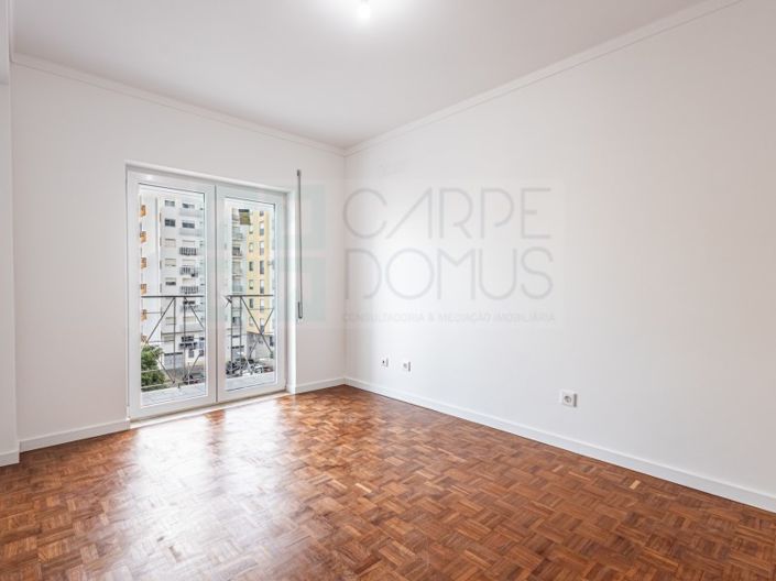 Image No.39-3 Bed Apartment for sale