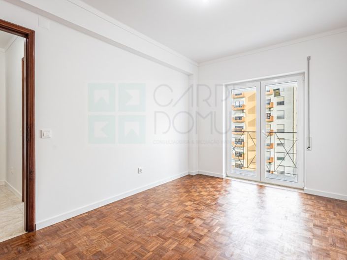 Image No.41-3 Bed Apartment for sale