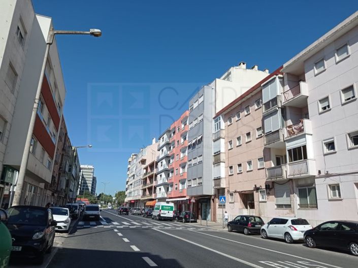 Image No.19-3 Bed Apartment for sale