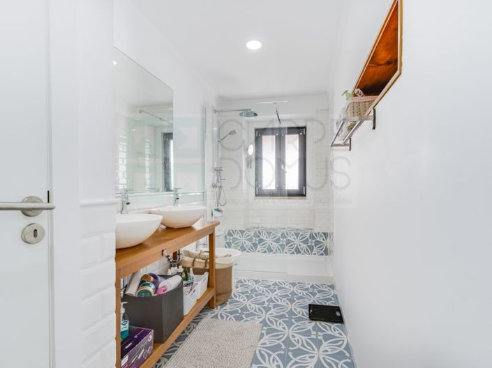 Image No.19-2 Bed House for sale