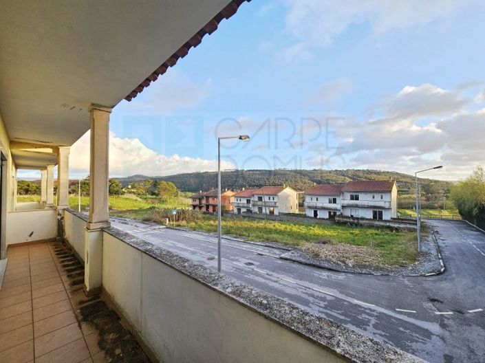 Image No.1-4 Bed House for sale