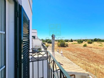 id7a22a401-0000-0500-0000-0000164ff46a