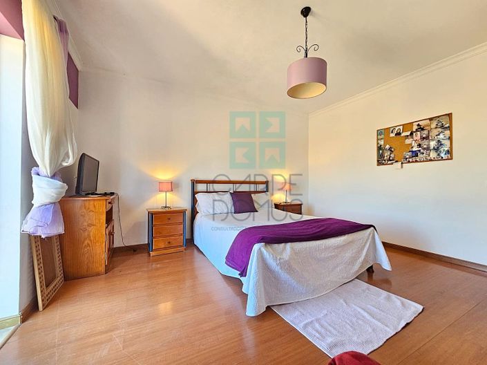 Image No.18-4 Bed House for sale