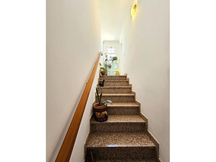 Image No.27-4 Bed House for sale