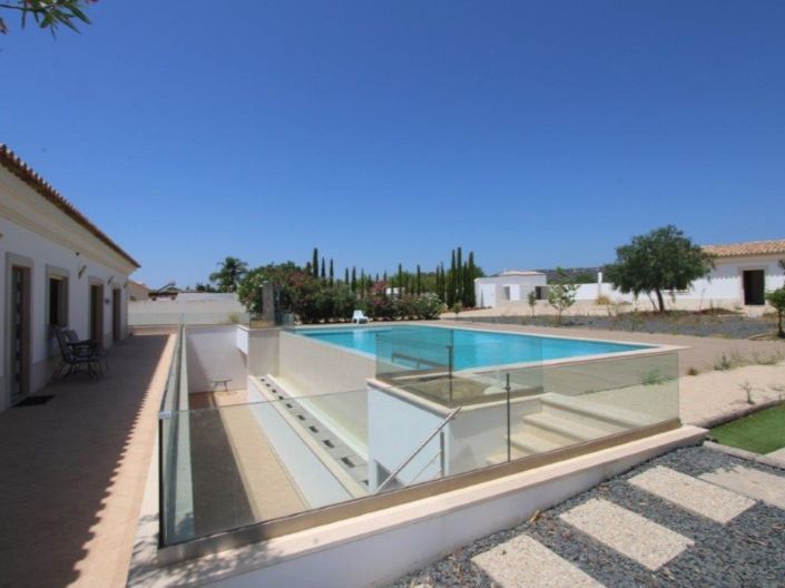 4 Bedrooms house for sale in Olhão - Alarm - £1253675 HVP (Ref: AP3950142)