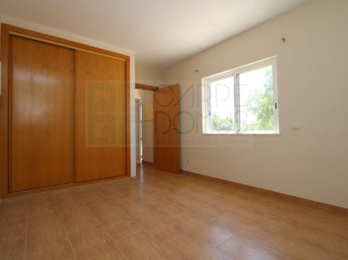 Image No.20-4 Bed House for sale