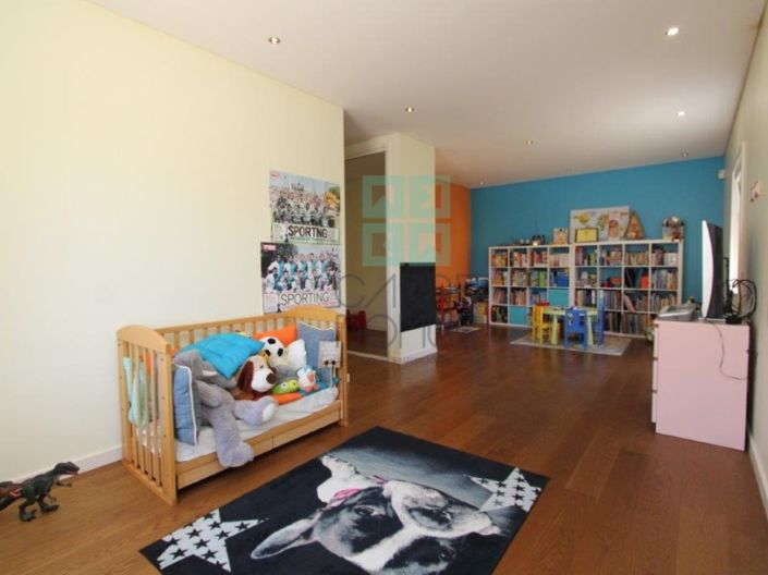 Image No.21-4 Bed House for sale