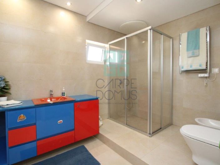 Image No.27-4 Bed House for sale